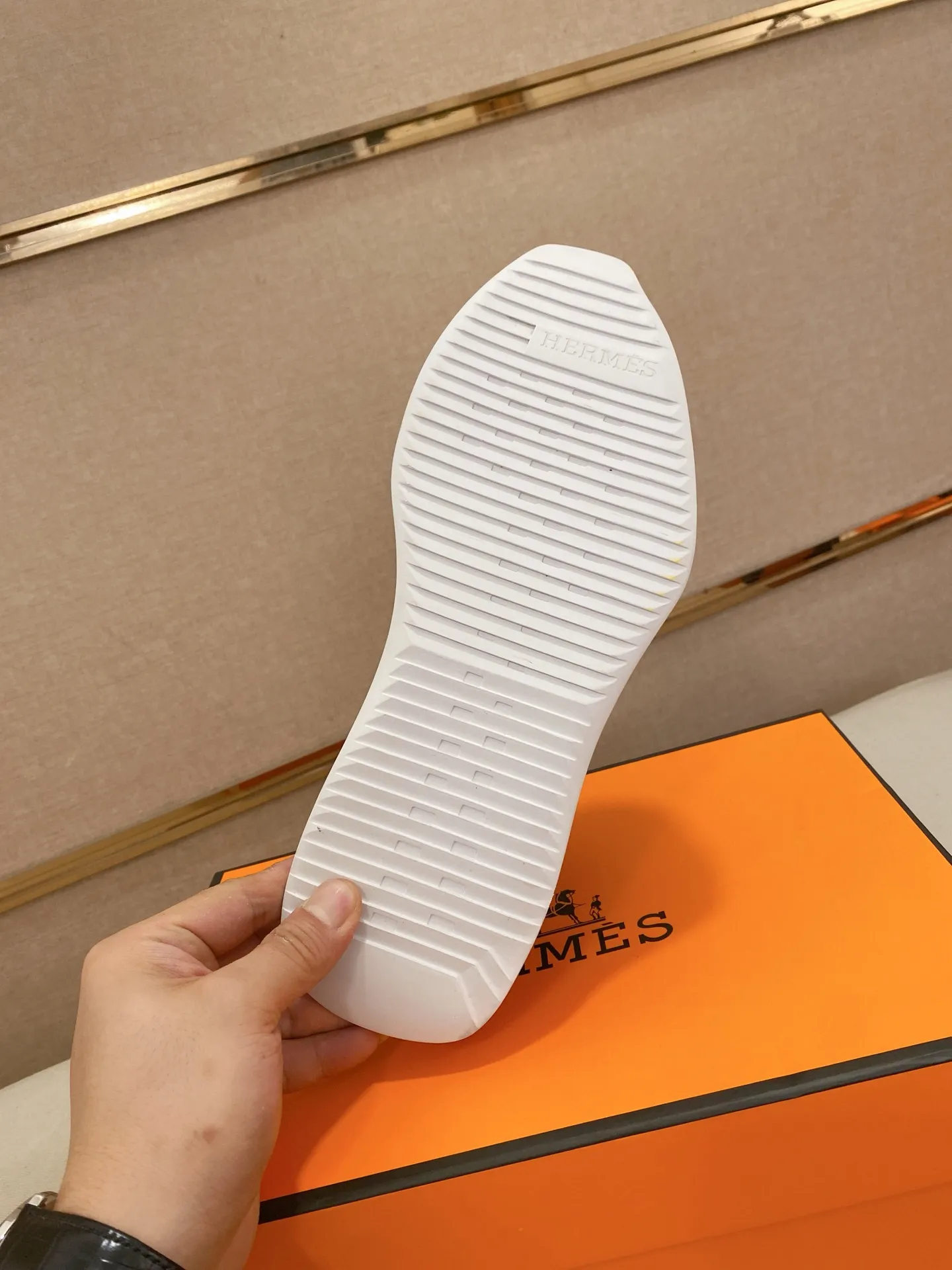 Men's clothing and shoes💰: 420💰《HERMES》【Classic Original Version】Hermès; Top 🔝 Purchasing Agency 🔍🔍Latest 🇺🇸Sold simultaneously at counters, original imported from Italy ▲▲ suede cowhide Equipped with breathable mesh ▲▲Exquisite workmanship (breathable mesh imported from Italy) sole: original sole provided by the original factory, ⚠️exclusive double-layer activity·TPR·rubber·combined molded outsole; Code number: 38-44